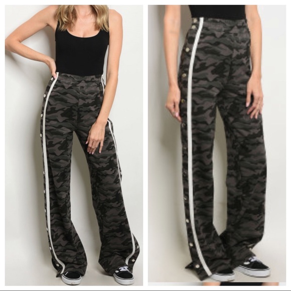 ✨LAST ONE✨Camo white striped side wide leg pants - Picture 6 of 8